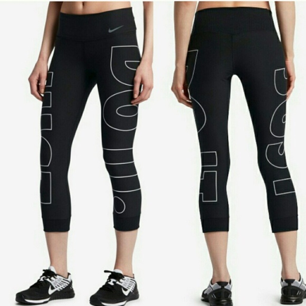 NWOT Nike Legend Capri